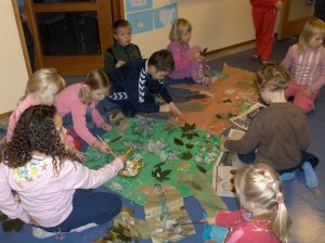 Nemendur að vinna haustverkefnið