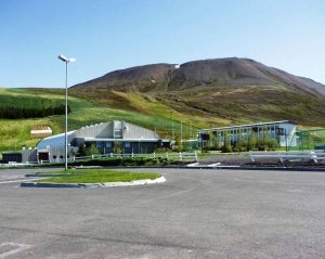 Frístund er staðsett á efri hæði í Íþróttahöllinni - After school centre is located on the second fl…