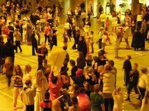 Öskudagsball í íþróttahöllinni