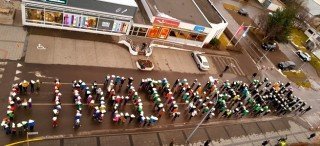 Standa saman í hlutverki verndarans