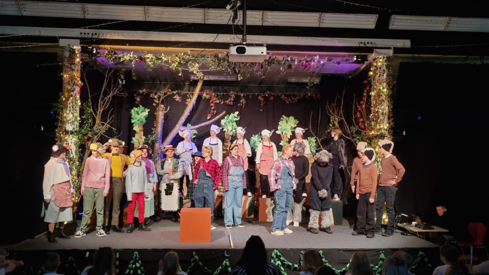 Öll dýrin í skóginum eiga að vera vinir