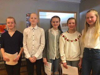 Lesarar skólans í keppninni