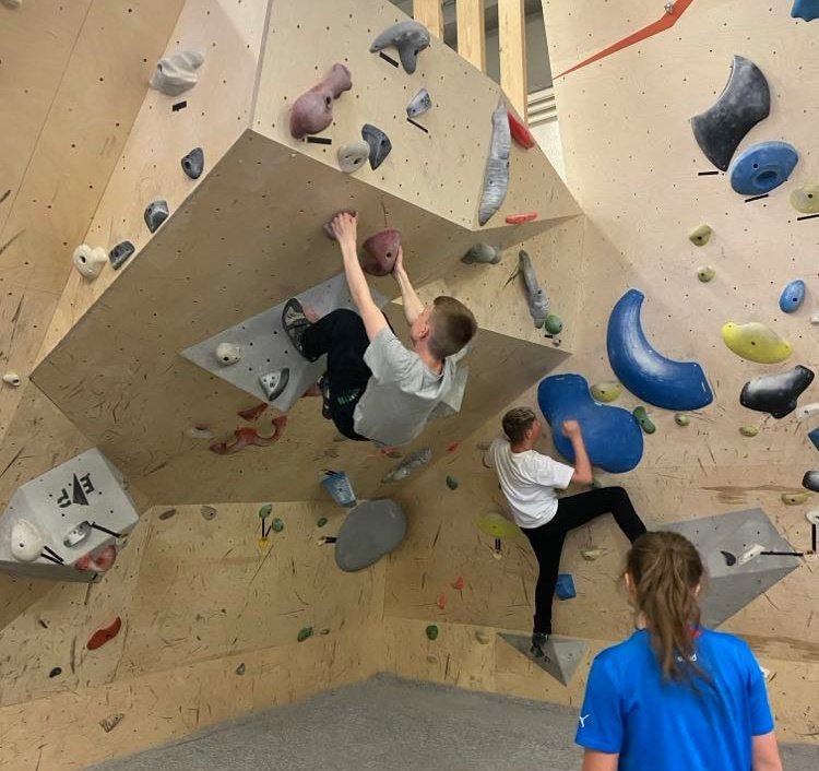 Klifurævintýri - ferðalag upp á topp