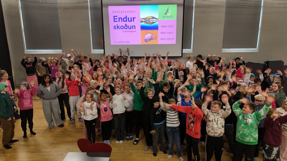 Nemendur endurskoða skólareglur