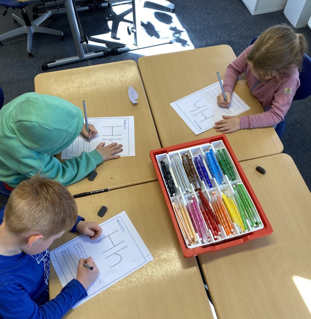 Hér er unnið með stafinn Hh