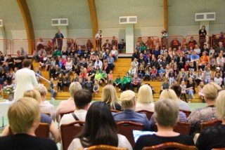 Fjölmenni við skólalok