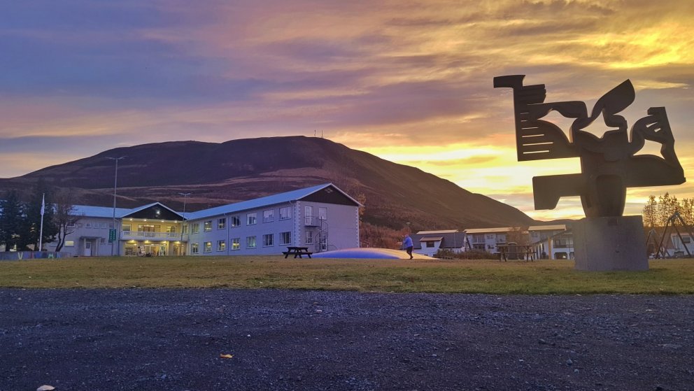 Létt á takmörkunum í skólastarfi