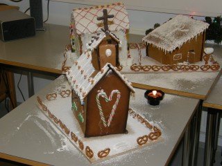 Piparkökuhúsasamkeppni í Borgarhólsskóla