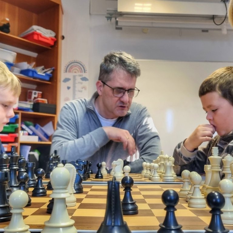 Þungir þankar yfir taflborðinu