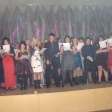 Nemendur í 10 bekk að syngja lokalagið