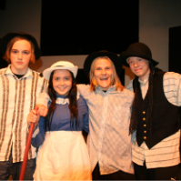 10.bekkur í Borgarhólsskóla sýnir syrpu eftir Thorbjörn Egner í samkomuhúsinu!