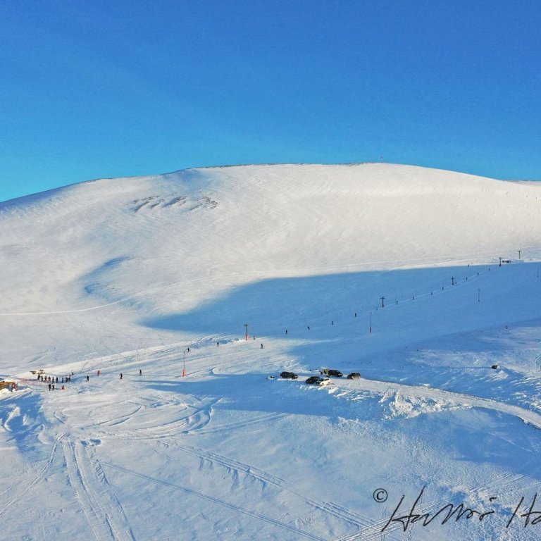Á skíðum skemmti ég mér