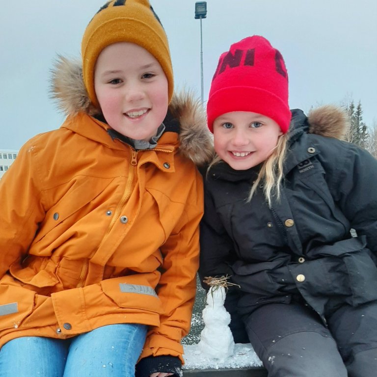 Það þarf ekki mikinn snjó til að gera snjókarl.