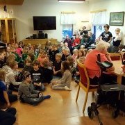 Skemmtileg söngstund í Hvammi