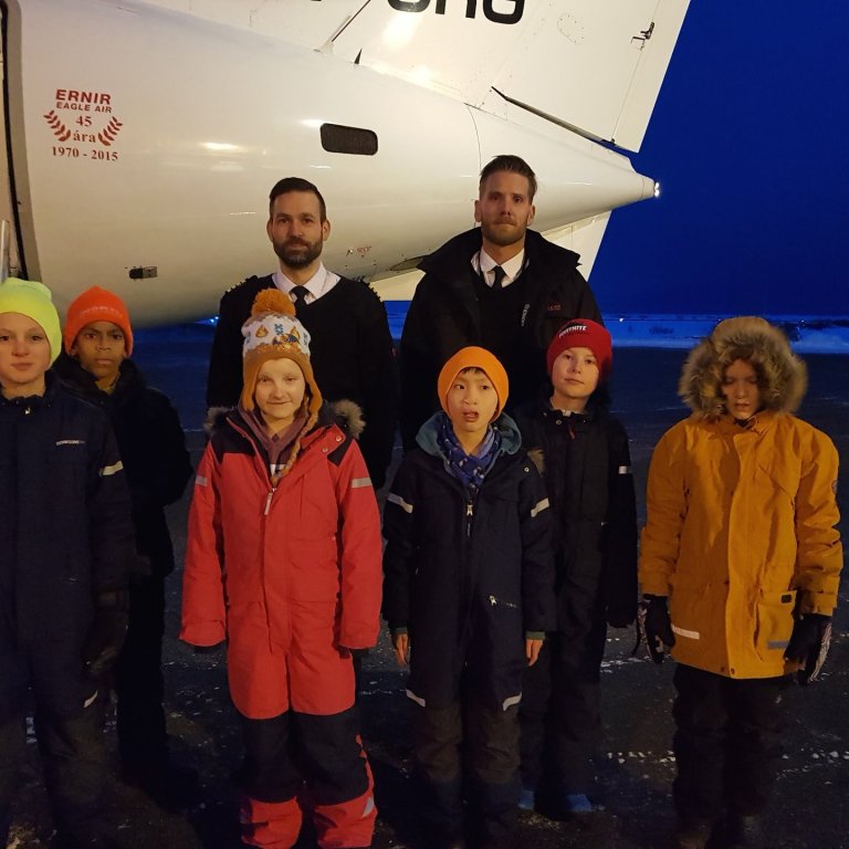 Hópurinn tók á móti áhöfn Ernis einn morguninn