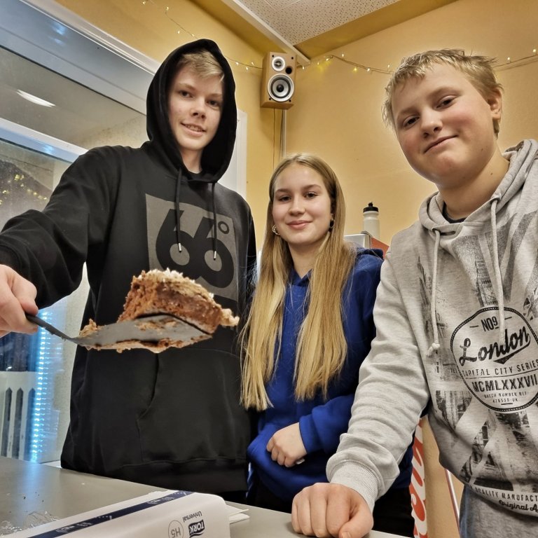 Nemendur safna fyrir skólaferðalagi