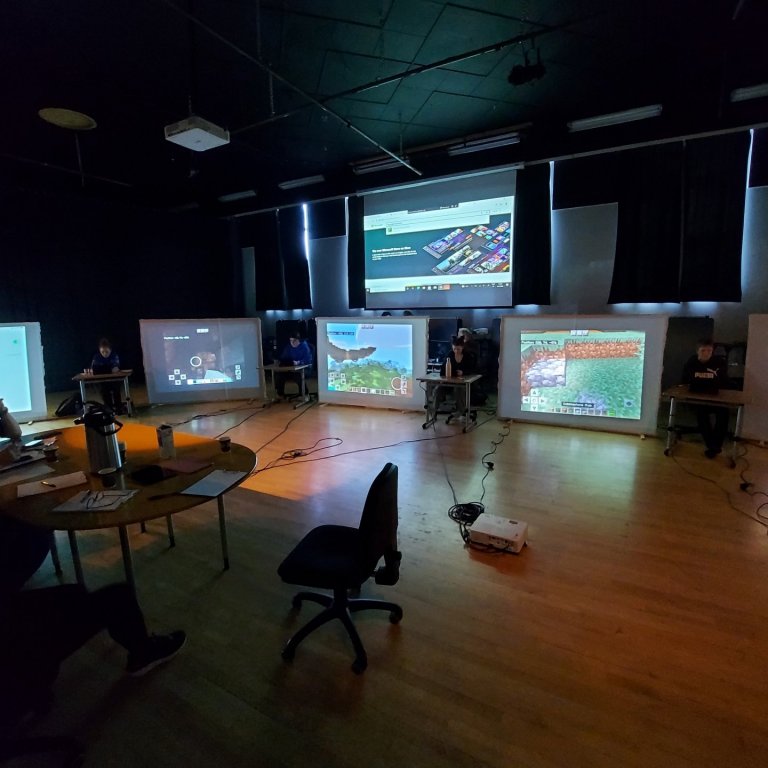 Úrslit í Minecraft hönnunarmótinu