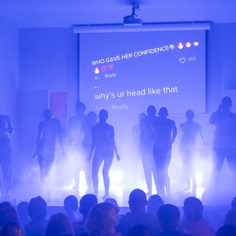 Úr atriði hópsins