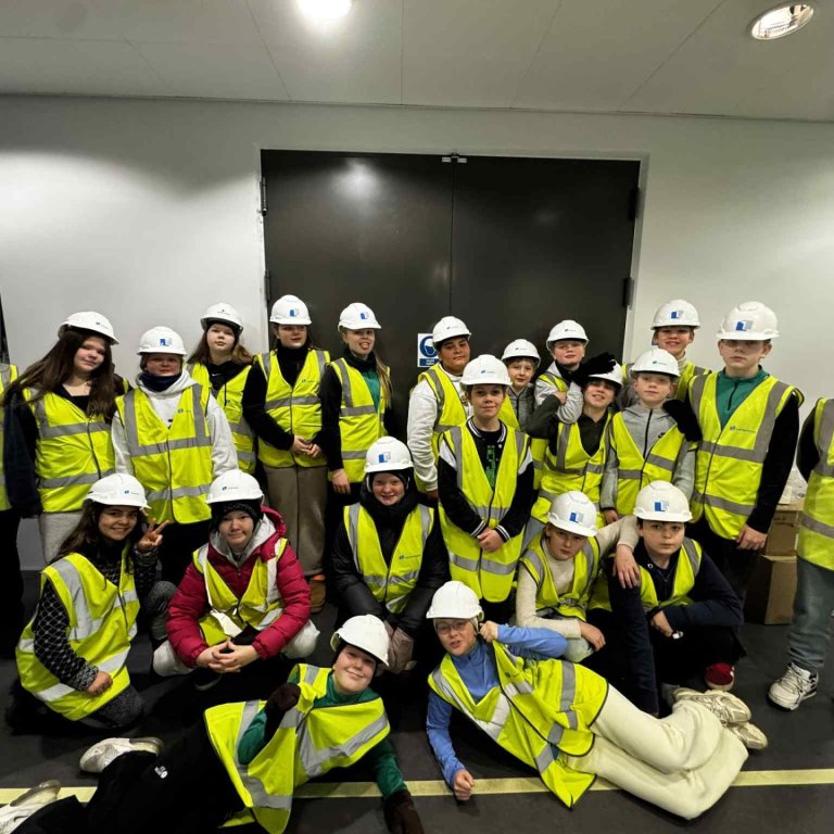 Nemendur heimsækja Þeistareykjastöð