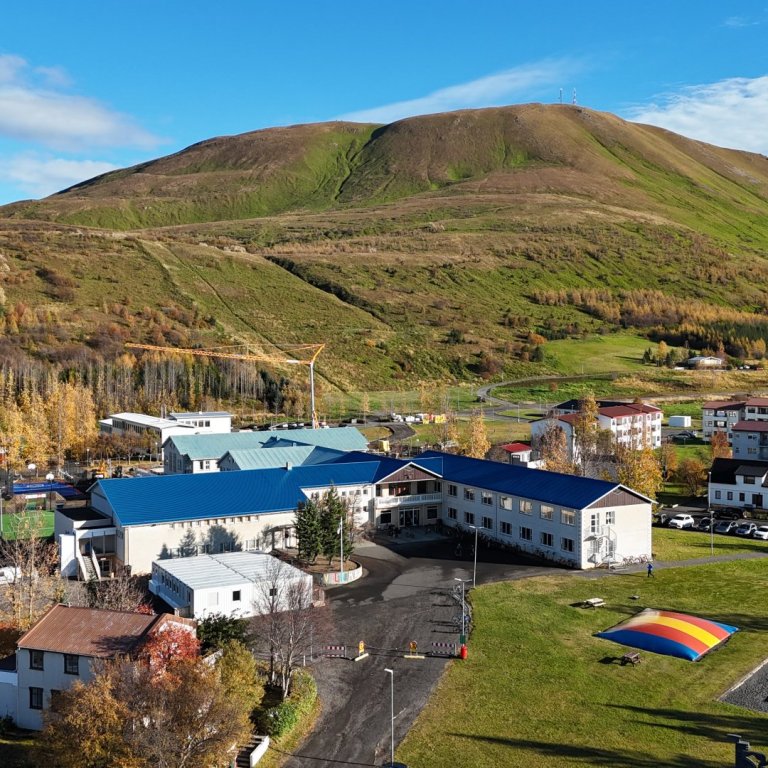 Nemendur mæta til leiks