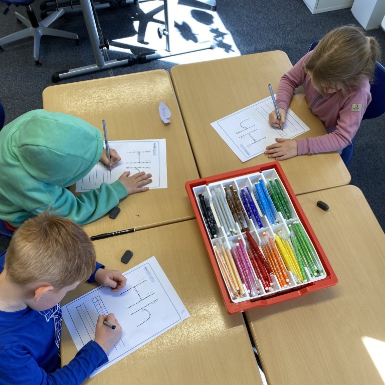 Hér er unnið með stafinn Hh