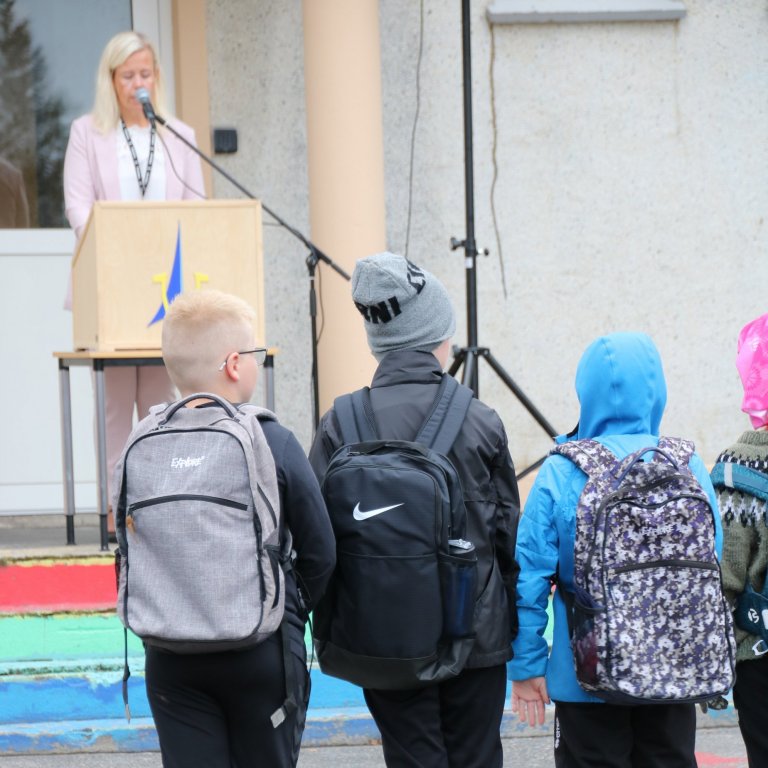 Skólinn iðar af lífi á ný – skólaárið hafið