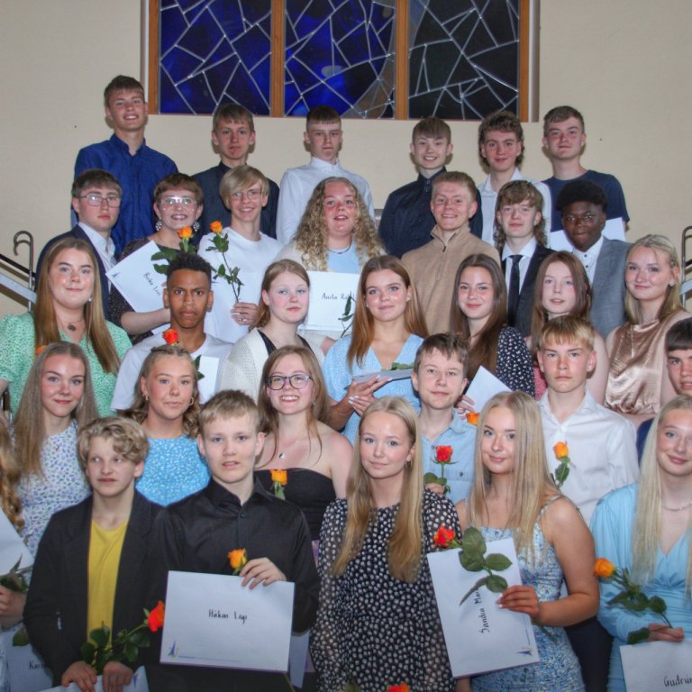Útskriftarhópur Borgarhólsskóla árið 2023