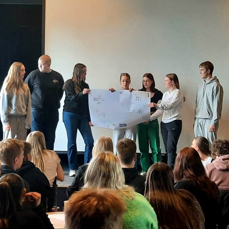 Kynning á hópastarfi.