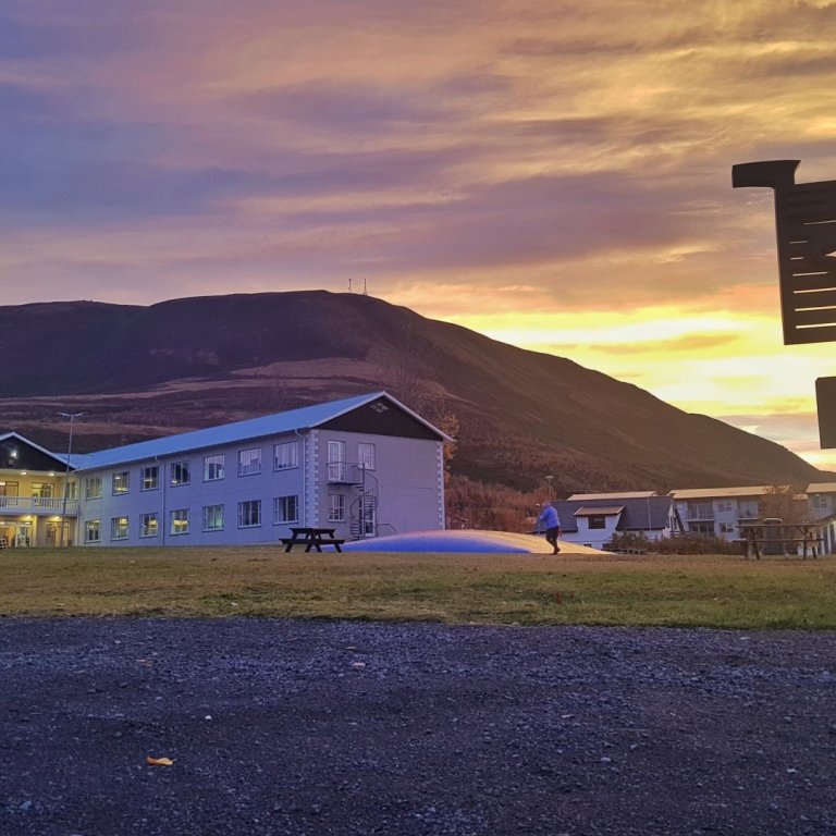 Létt á takmörkunum í skólastarfi