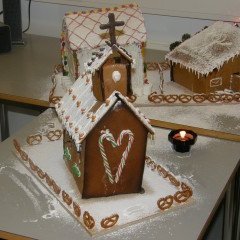 Piparkökuhúsasamkeppni í Borgarhólsskóla