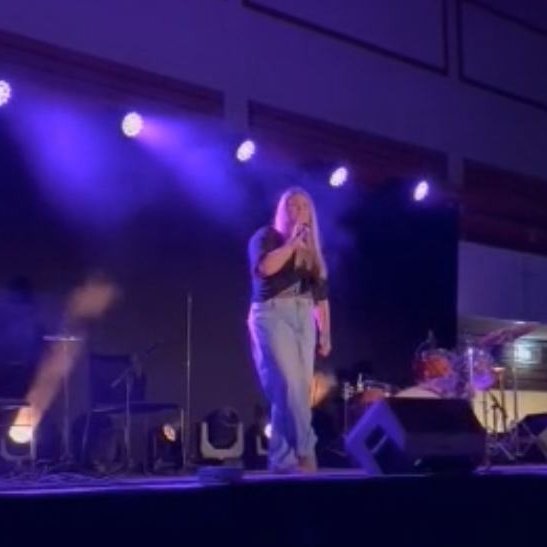 Hólmfríður Bjartey á sviði